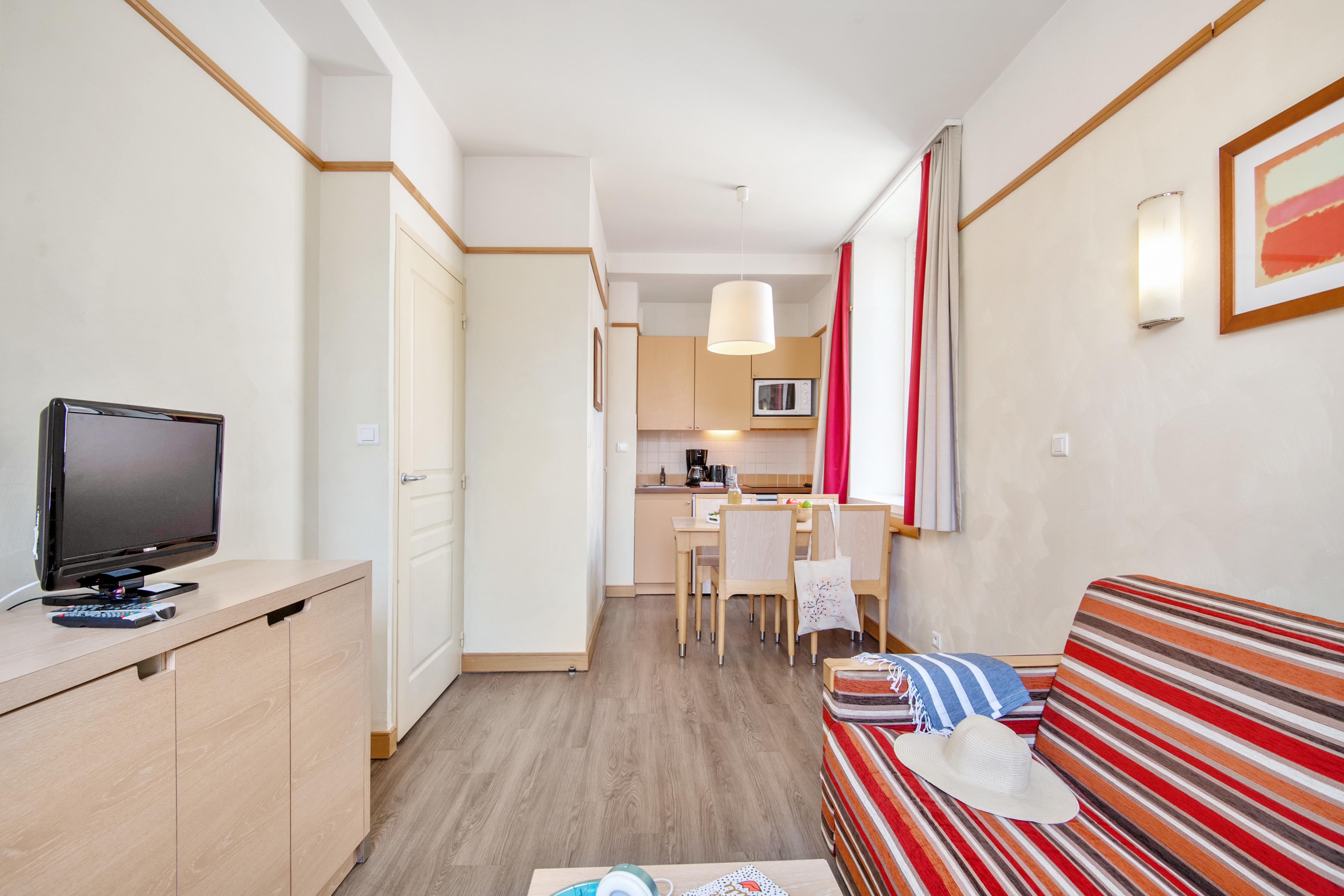 Pierre & Vacances Le Moulin Des Cordeliers Лош Экстерьер фото