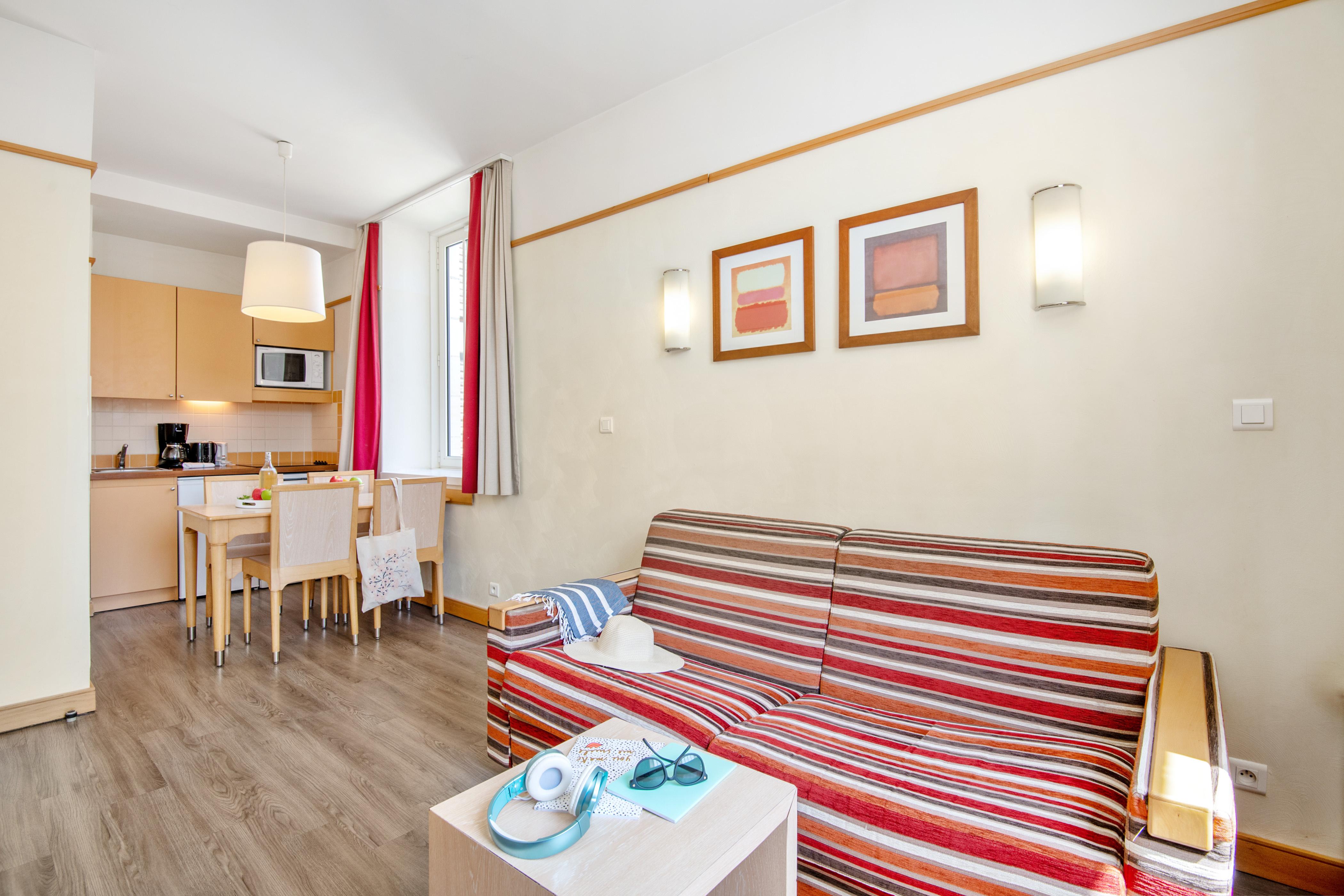 Pierre & Vacances Le Moulin Des Cordeliers Лош Экстерьер фото