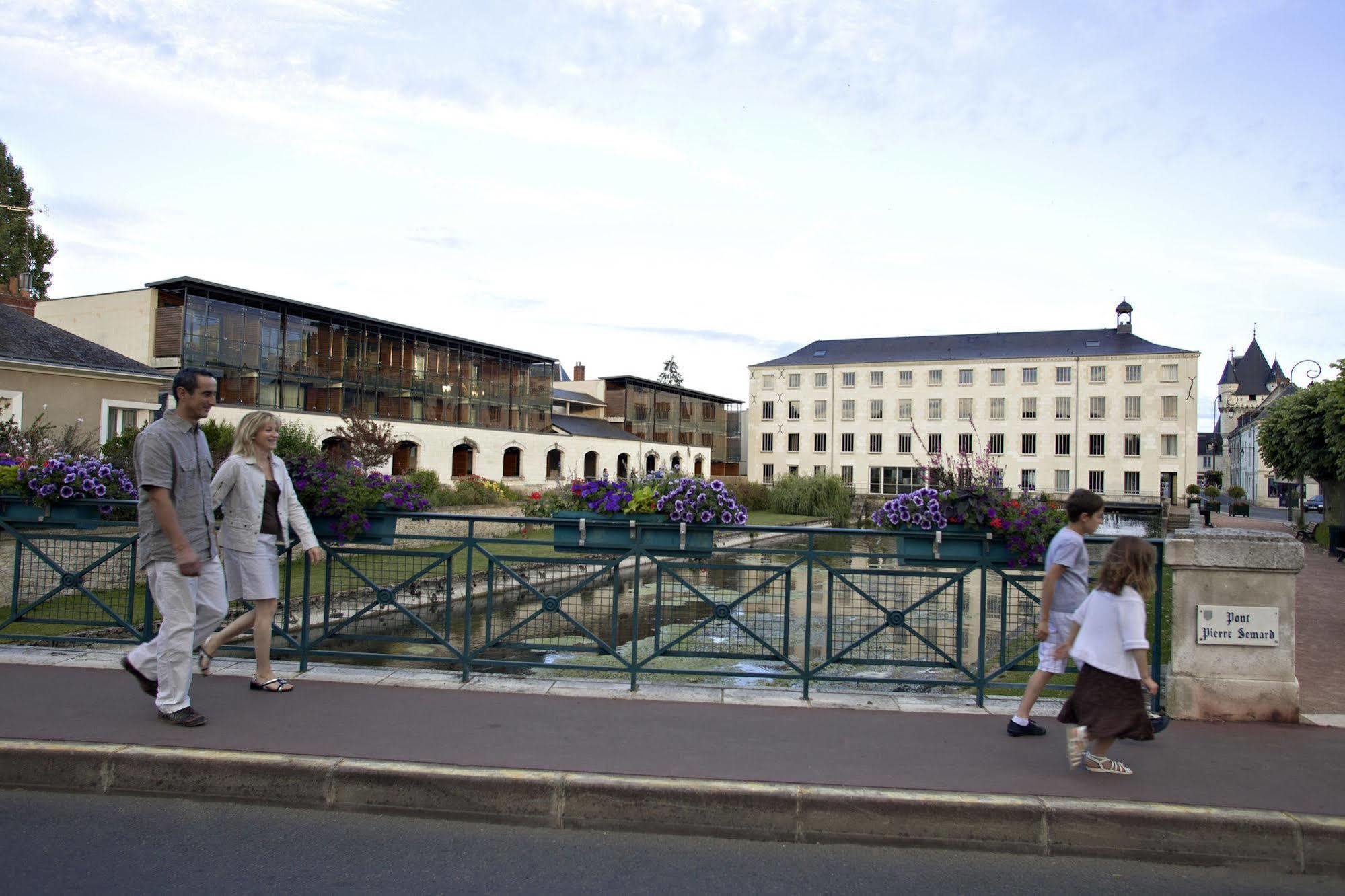 Pierre & Vacances Le Moulin Des Cordeliers Лош Экстерьер фото